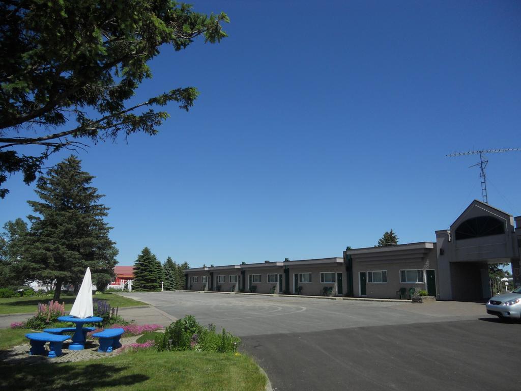 Motel Normandie Louiseville Zewnętrze zdjęcie