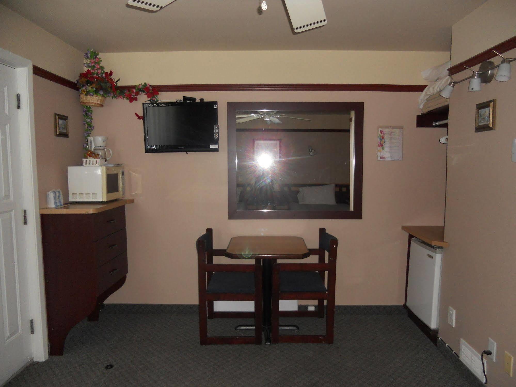 Motel Normandie Louiseville Zewnętrze zdjęcie