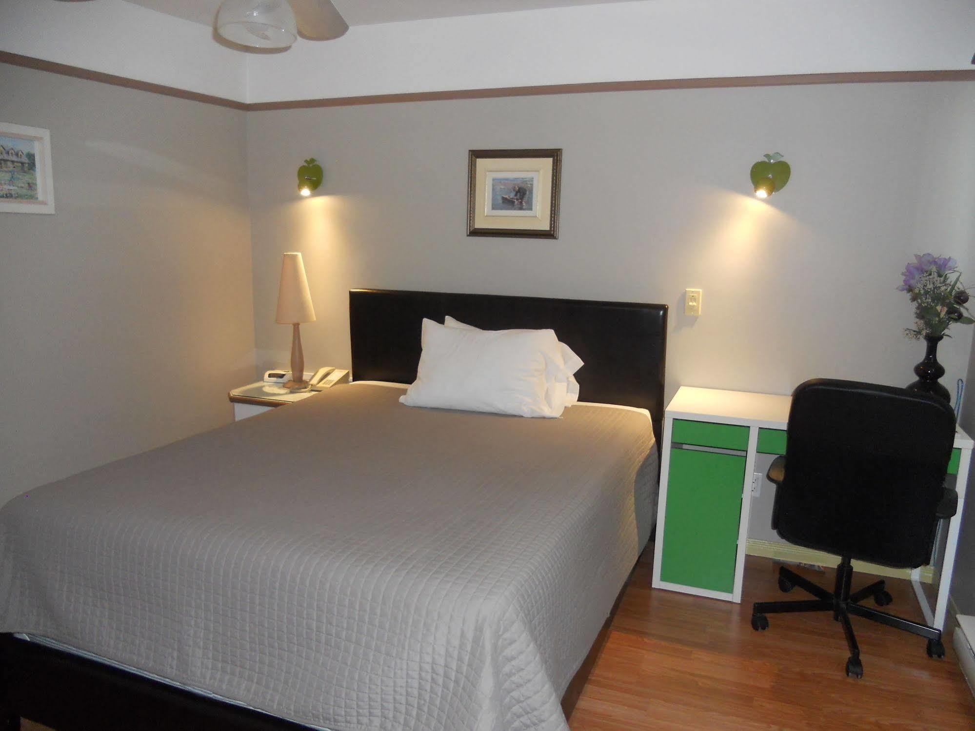 Motel Normandie Louiseville Zewnętrze zdjęcie