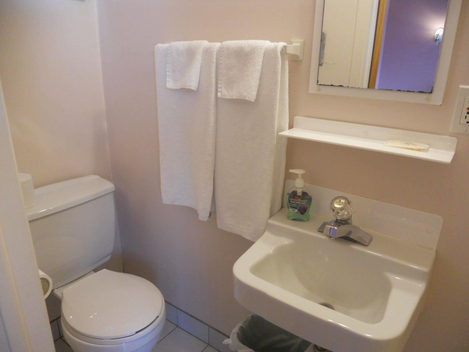 Motel Normandie Louiseville Zewnętrze zdjęcie